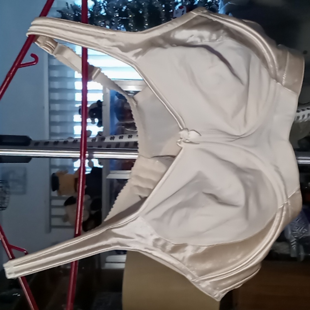 Elila Bra